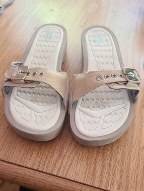 Dr. Scholl's Beige Canvas Slide with Silver Logo Buckle